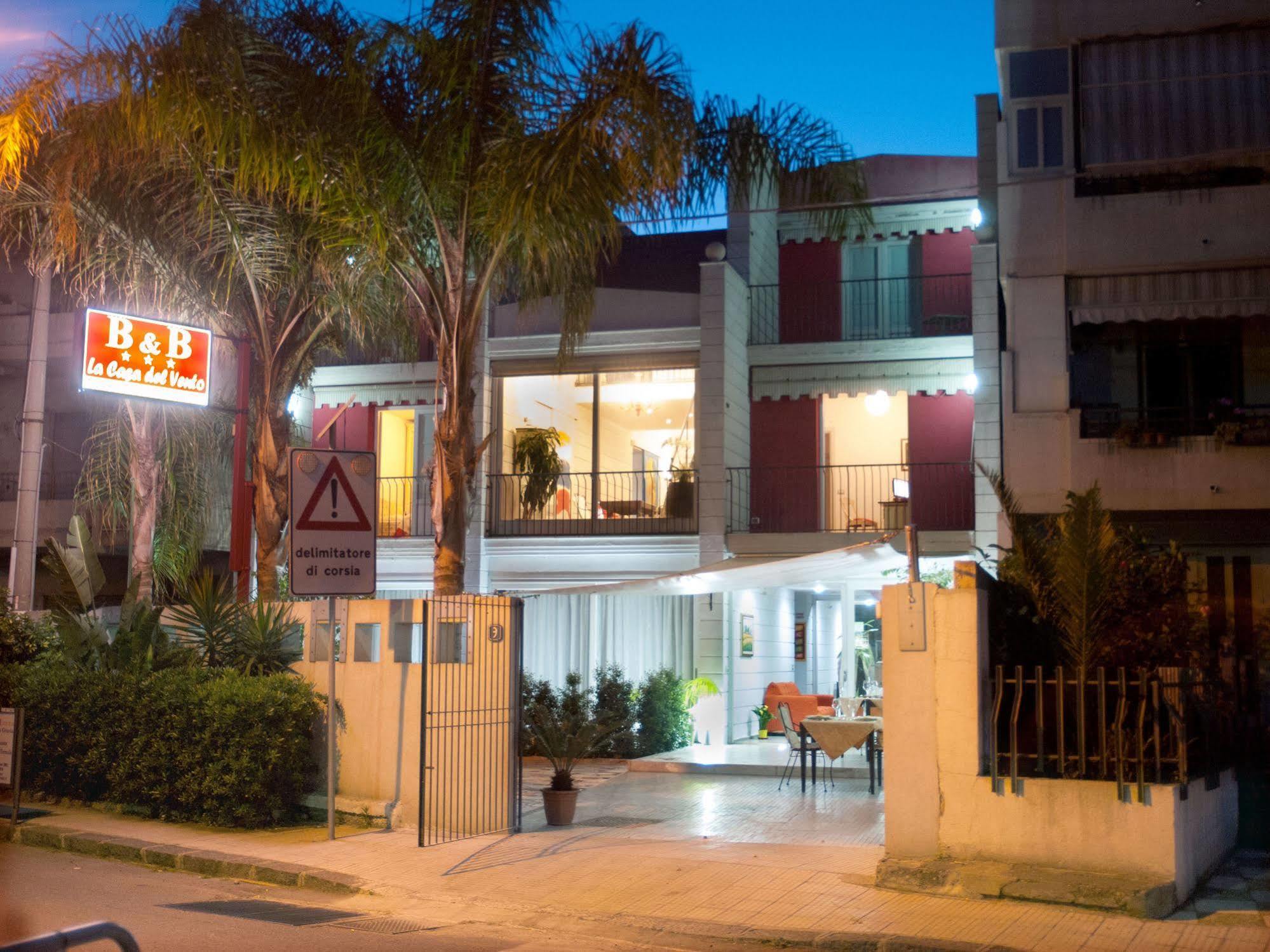 Casa Del Vento Acomodação com café da manhã Roccalumera Exterior foto